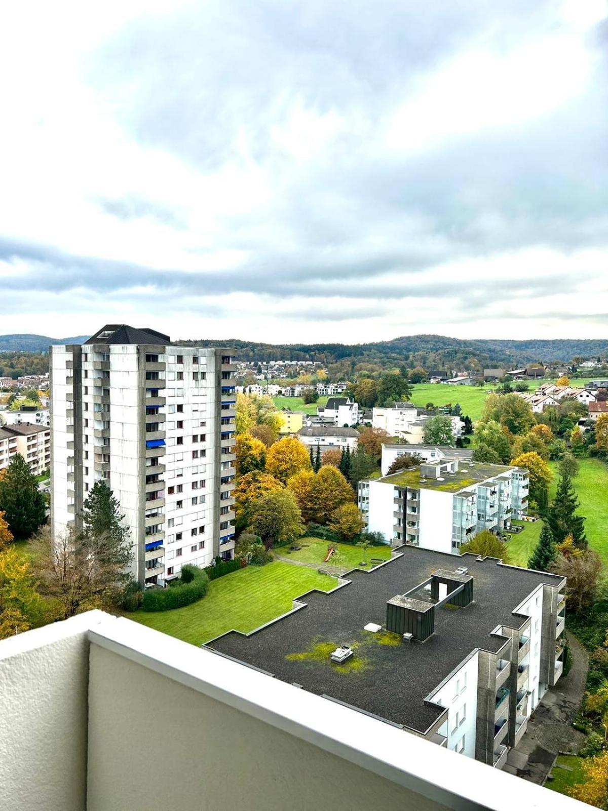Little Penthouse **** Apartman Dietikon Kültér fotó
