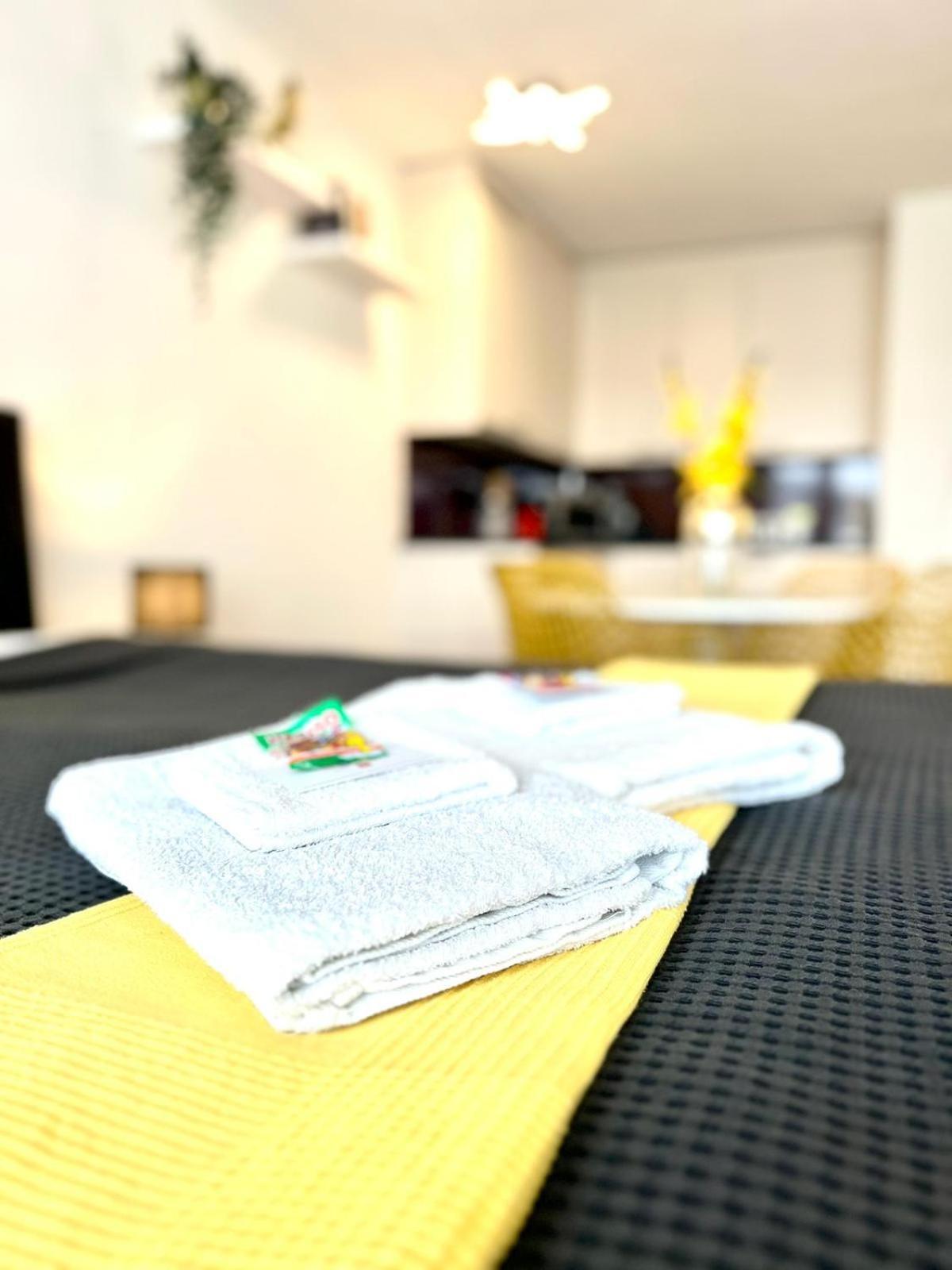 Little Penthouse **** Apartman Dietikon Kültér fotó
