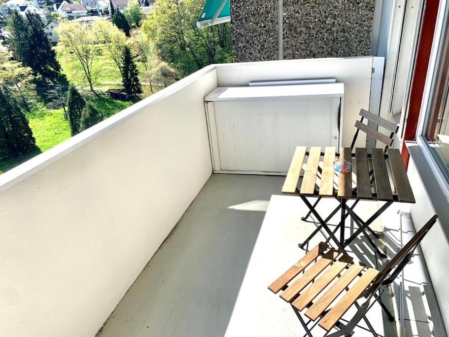 Little Penthouse **** Apartman Dietikon Kültér fotó