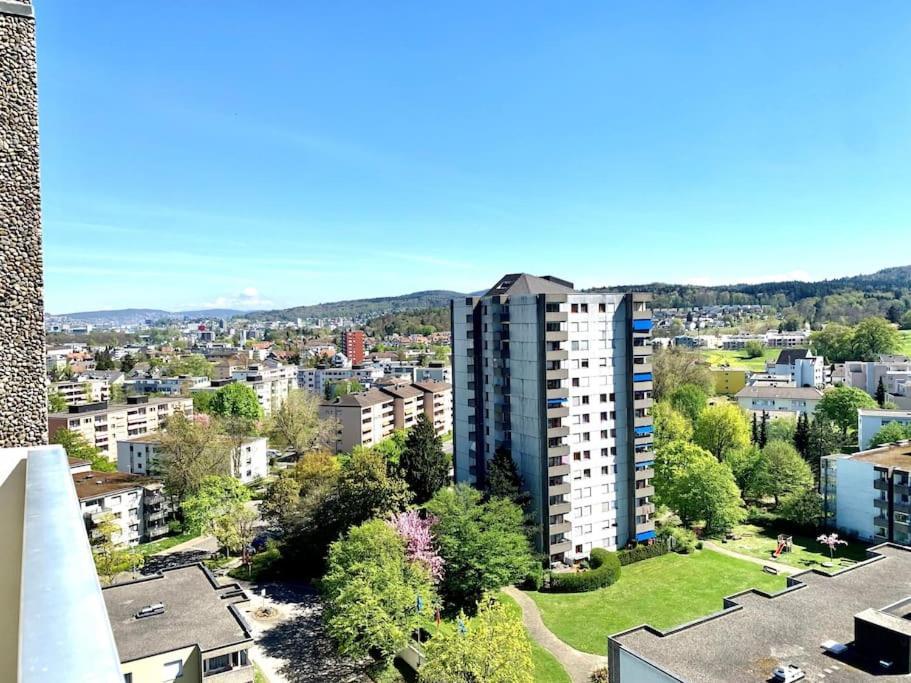 Little Penthouse **** Apartman Dietikon Kültér fotó